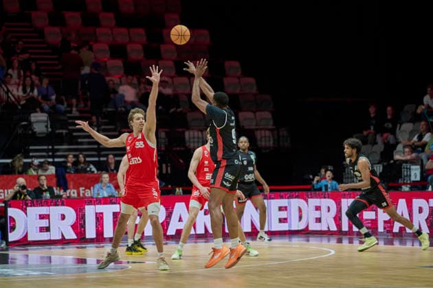 Barmer, BBL2, Nürnberg Falcons BC vs SBB Baskets Wolmirstedt BBL2, Nürnberg Falcons BC vs SBB Baskets Wolmirstedt Nürnberg KIA Metropol Arena Bayern Deutschland