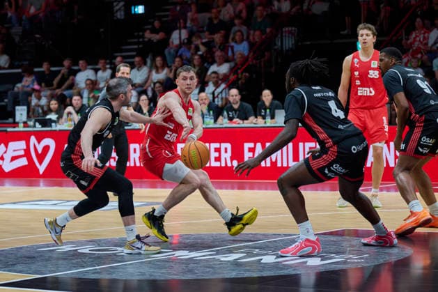 Barmer, BBL2, Nürnberg Falcons BC vs SBB Baskets Wolmirstedt BBL2, Nürnberg Falcons BC vs SBB Baskets Wolmirstedt Nürnberg KIA Metropol Arena Bayern Deutschland