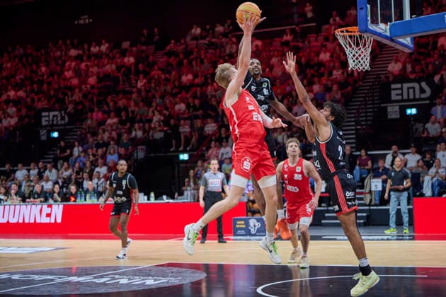 Barmer, BBL2, Nürnberg Falcons BC vs SBB Baskets Wolmirstedt BBL2, Nürnberg Falcons BC vs SBB Baskets Wolmirstedt Nürnberg KIA Metropol Arena Bayern Deutschland