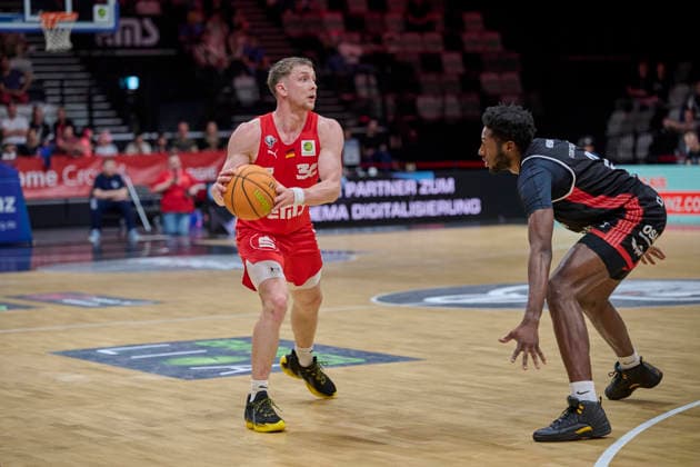 Barmer, BBL2, Nürnberg Falcons BC vs SBB Baskets Wolmirstedt BBL2, Nürnberg Falcons BC vs SBB Baskets Wolmirstedt Nürnberg KIA Metropol Arena Bayern Deutschland