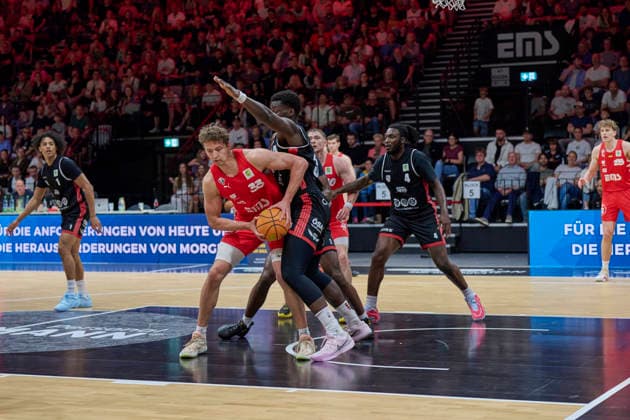 Barmer, BBL2, Nürnberg Falcons BC vs SBB Baskets Wolmirstedt BBL2, Nürnberg Falcons BC vs SBB Baskets Wolmirstedt Nürnberg KIA Metropol Arena Bayern Deutschland