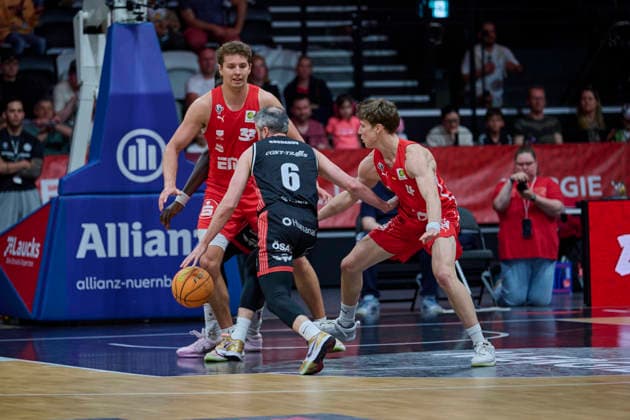 Barmer, BBL2, Nürnberg Falcons BC vs SBB Baskets Wolmirstedt BBL2, Nürnberg Falcons BC vs SBB Baskets Wolmirstedt Nürnberg KIA Metropol Arena Bayern Deutschland