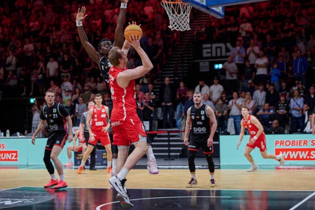 Barmer, BBL2, Nürnberg Falcons BC vs SBB Baskets Wolmirstedt BBL2, Nürnberg Falcons BC vs SBB Baskets Wolmirstedt Nürnberg KIA Metropol Arena Bayern Deutschland