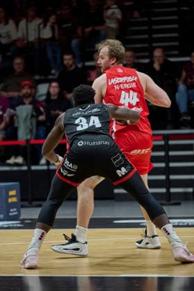 Barmer, BBL2, Nürnberg Falcons BC vs SBB Baskets Wolmirstedt BBL2, Nürnberg Falcons BC vs SBB Baskets Wolmirstedt Nürnberg KIA Metropol Arena Bayern Deutschland