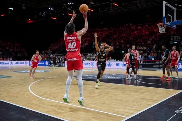 Barmer, BBL2, Nürnberg Falcons BC vs SBB Baskets Wolmirstedt BBL2, Nürnberg Falcons BC vs SBB Baskets Wolmirstedt Nürnberg KIA Metropol Arena Bayern Deutschland