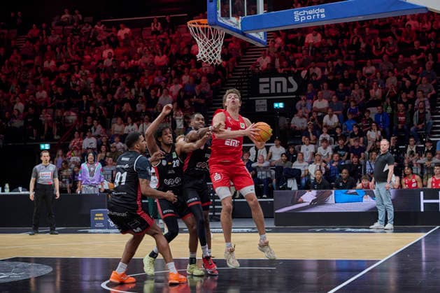 Barmer, BBL2, Nürnberg Falcons BC vs SBB Baskets Wolmirstedt BBL2, Nürnberg Falcons BC vs SBB Baskets Wolmirstedt Nürnberg KIA Metropol Arena Bayern Deutschland