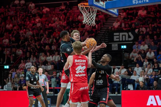 Barmer, BBL2, Nürnberg Falcons BC vs SBB Baskets Wolmirstedt BBL2, Nürnberg Falcons BC vs SBB Baskets Wolmirstedt Nürnberg KIA Metropol Arena Bayern Deutschland
