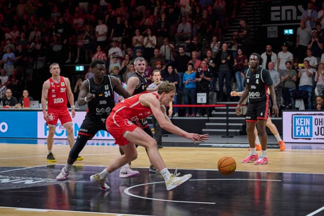 Barmer, BBL2, Nürnberg Falcons BC vs SBB Baskets Wolmirstedt BBL2, Nürnberg Falcons BC vs SBB Baskets Wolmirstedt Nürnberg KIA Metropol Arena Bayern Deutschland
