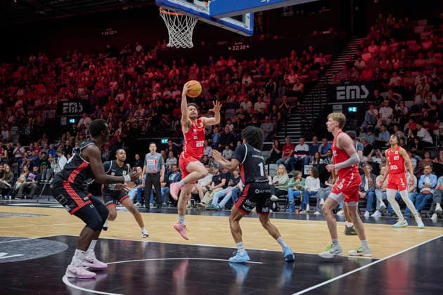 Barmer, BBL2, Nürnberg Falcons BC vs SBB Baskets Wolmirstedt BBL2, Nürnberg Falcons BC vs SBB Baskets Wolmirstedt Nürnberg KIA Metropol Arena Bayern Deutschland
