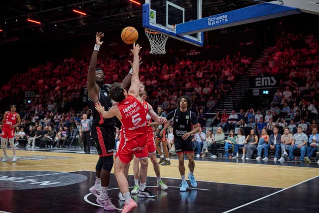 Barmer, BBL2, Nürnberg Falcons BC vs SBB Baskets Wolmirstedt BBL2, Nürnberg Falcons BC vs SBB Baskets Wolmirstedt Nürnberg KIA Metropol Arena Bayern Deutschland