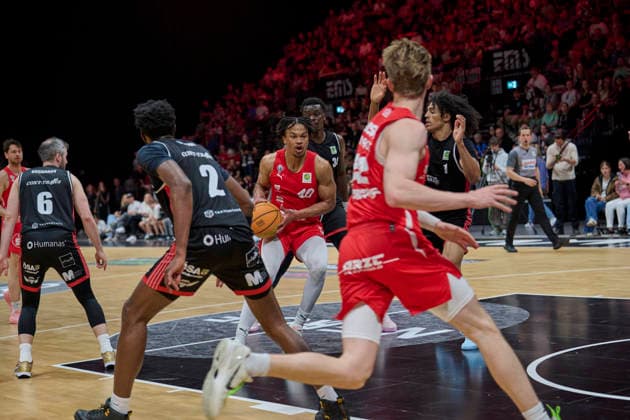 Barmer, BBL2, Nürnberg Falcons BC vs SBB Baskets Wolmirstedt BBL2, Nürnberg Falcons BC vs SBB Baskets Wolmirstedt Nürnberg KIA Metropol Arena Bayern Deutschland
