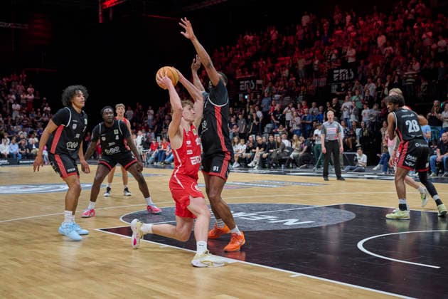 Barmer, BBL2, Nürnberg Falcons BC vs SBB Baskets Wolmirstedt BBL2, Nürnberg Falcons BC vs SBB Baskets Wolmirstedt Nürnberg KIA Metropol Arena Bayern Deutschland
