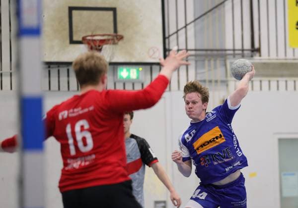 Deutschland - Kelkheim - Münster - 02.05.2026 Handball - Hessen - 3. Liga - Staffel Süd-West - Herren 2025 2026 (27. Spieltag) TSG Münster (blau) - HLZ Friesenheim-Hochdorf II (grau) v.l. Jan Fegert (TSG MÜNSTER - Nr. 44) TSG Münster - HLZ Friesenheim-Hochdorf II