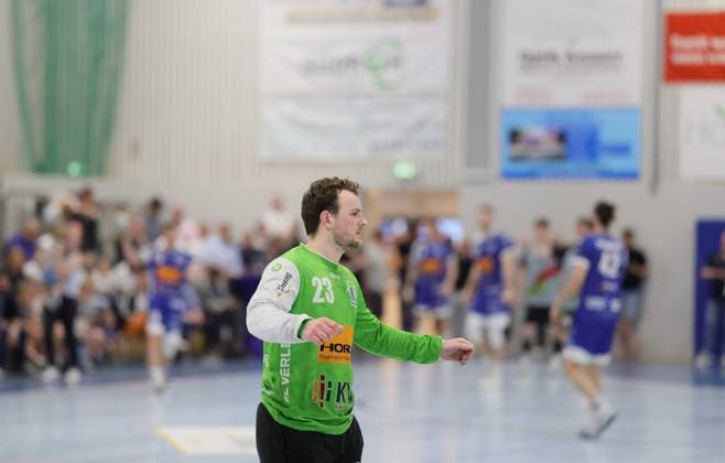Deutschland - Kelkheim - Münster - 02.05.2026 Handball - Hessen - 3. Liga - Staffel Süd-West - Herren 2025 2026 (27. Spieltag) TSG Münster (blau) - HLZ Friesenheim-Hochdorf II (grau) v.l. Fin Welkenbach (TSG MÜNSTER - Nr. 23) TSG Münster - HLZ Friesenheim-Hochdorf II