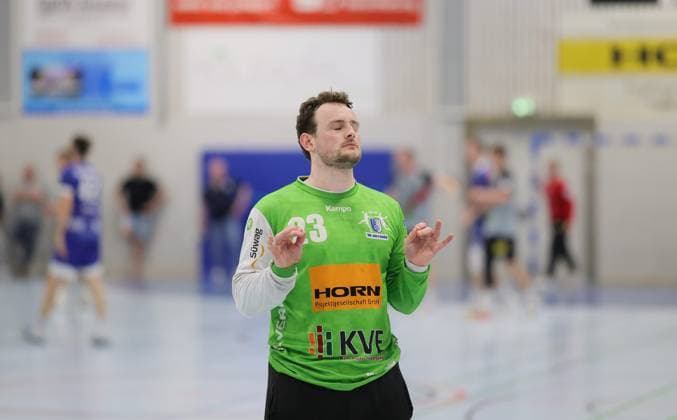 Deutschland - Kelkheim - Münster - 02.05.2026 Handball - Hessen - 3. Liga - Staffel Süd-West - Herren 2025 2026 (27. Spieltag) TSG Münster (blau) - HLZ Friesenheim-Hochdorf II (grau) v.l. Fin Welkenbach (TSG MÜNSTER - Nr. 23) TSG Münster - HLZ Friesenheim-Hochdorf II