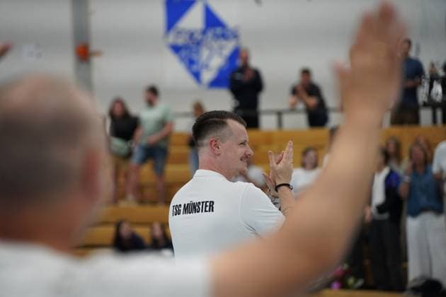Deutschland - Kelkheim - Münster - 02.05.2026 Handball - Hessen - 3. Liga - Staffel Süd-West - Herren 2025 2026 (27. Spieltag) TSG Münster (blau) - HLZ Friesenheim-Hochdorf II (grau) v.l. Sebastian Frieman (TSG MÜNSTER) TSG Münster - HLZ Friesenheim-Hochdorf II