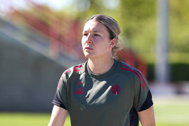 Barbara Dunst (FC Bayern Muenchen, 28) beim Training, Portraet, Portrait, GER, Offizielles Abschlusstraining FC Bayern Muenchen, Fussball, UEFA Womens Champions League, Halbfinale, Rueckspiel, Saison 2025 2026, 02.05.2026, GER, Offizielles Abschlusstraining FC Bayern Muenchen, Fussball, UEFA Womens Champions League, Halbfinale, Rueckspiel, Saison 2025 2026, 02.05.2026 Muenchen Copyright: xEibner-Pressefoto JennixMaulx EP_JML