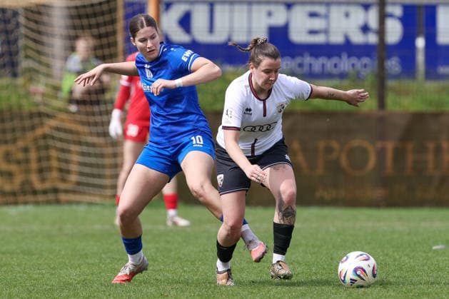 v.li.: Anouk Blaschka (SV Meppen, 10) und Lara Felix (FC Ingolstadt, 13) im Zweikampf, Duell, Dynamik, Aktion, Action, Spielszene, DIE DFB-RICHTLINIEN UNTERSAGEN JEGLICHE NUTZUNG VON FOTOS ALS SEQUENZBILDER UND ODER VIDEOÄHNLICHE FOTOSTRECKEN. DFB REGULATIONS PROHIBIT ANY USE OF PHOTOGRAPHS AS IMAGE SEQUENCES AND OR QUASI-VIDEO., 03.05.2026, Meppen (Deutschland), Fussball, 2. Frauen-Bundesliga, SV Meppen - FC Ingolstadt 04