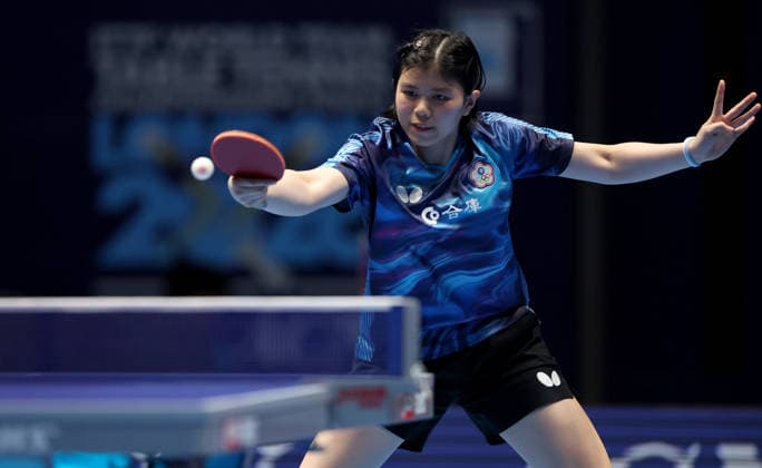(260503) -- LONDON, May 3, 2026 -- Yeh Yi-Tian of Chinese Taipei hits a return in the singles match against Wang Yidi of China during the women s group match between China and Chinese Taipei at the ITTF World Team Table tennis, Tischtennis Championships Finals in London, Britain, on May 2, 2026. ) (SP)BRITAIN-LONDON-TABLE TENNIS-ITTF WORLD TEAM CHAMPIONSHIPS FINALS-WOMEN LixYing 