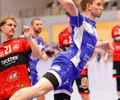 02.05.2026 Handball Oberliga Männer 2025 2026 SG Arheilgen - HSG Rodgau Nieder-Roden II (36:29) v. li. Lars Spanheimer 21 Rodgau Florian Brüll 11 SGA Darmstadt Hessen Deutschland