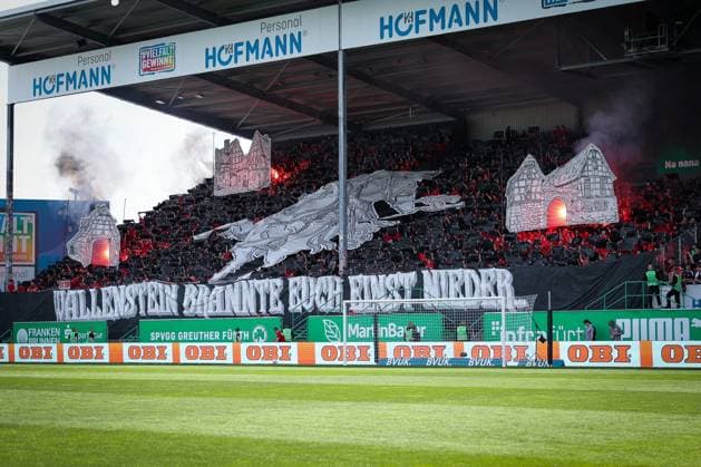 Choreo Choreografie Choreography der Fans des 1 FC Nuernberg, SpVgg Greuther Fuerth vs. 1. FC Nuernberg, Fussball, Maenner, 2. Bundesliga, DFL, Saison 2025 2026, 32. Spieltag, Rueckrunde, 03.05.2026 DFB regulations prohibit any use of photographs as image sequences and or quasi-video Fuerth Bayern Deutschland