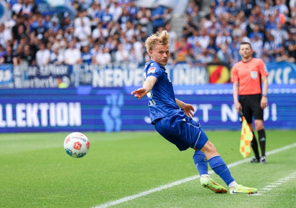 Deutschland: Karlsruher SC vs. SV Darmstadt 98, 32. Spieltag, 2. Bundesliga, Saison 2025 26, BBBank Wildpark (Karlsruhe): Andreas Müller Andreas Mueller, (Karlsruher SC, 16) Karlsruhe BBBank Wildpark Baden-Württemberg Deutschland