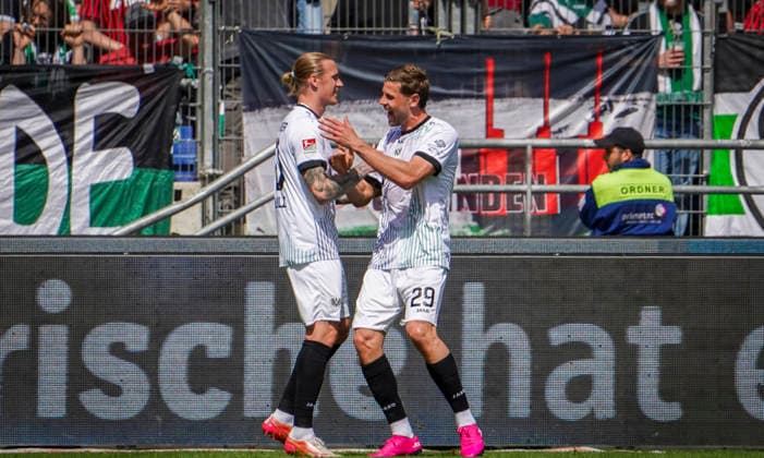 Deutschland: Fussball 2.Bundesliga 2025 2026, 32. Spieltag - Hannover 96 vs Preußen Münster - Heinz von Heiden Arena Stadion (Hannover): Tor und Torjubel zum Imad RondiÄ‡ Imad Rondic (Preußen Münster, 29) Hannover