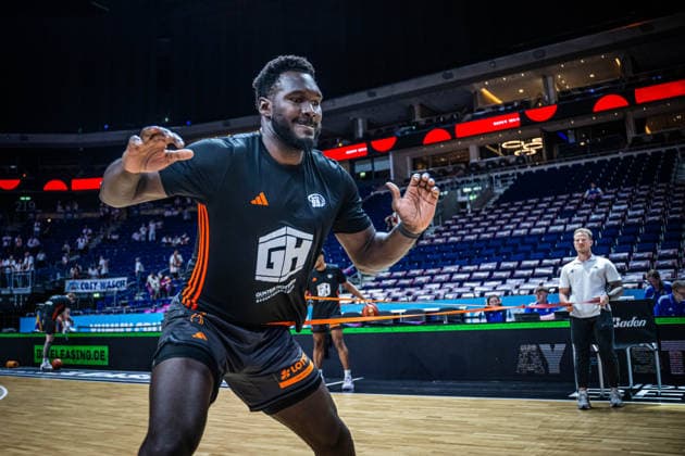 Basketball Berlin 03.05.2026 Saison 2025 2026 EasyCredit BBL 1. Bundesliga Männer, Herren Alba Berlin - NINERS Chemnitz Amadou Sow (Chemnitz, No.12)