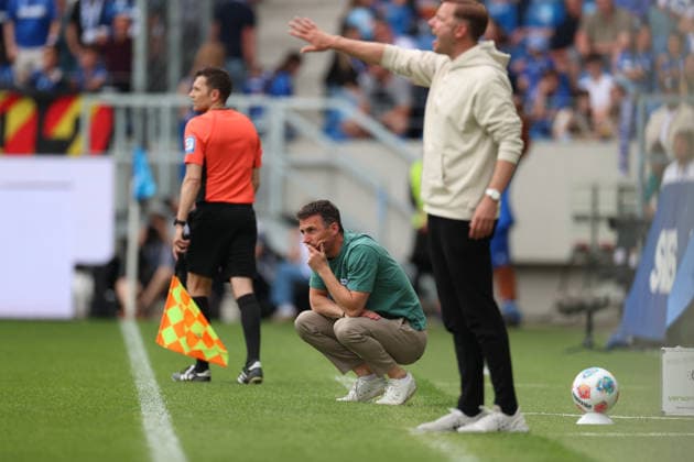 nachdenklich wirkender Christian Eichner (Karlsruher SC, Chef-Trainer), Karlsruher SC vs. SV Darmstadt 98, 2. Bundesliga, 32. Spieltag, 2025 2026, 03.05.2026, DFL REGULATIONS PROHIBIT ANY USE OF PHOTOGRAPHS AS IMAGE SEQUENCES AND OR QUASI-VIDEO, Karlsruher SC vs. SV Darmstadt 98, 2. Bundesliga, 32. Spieltag, 2025 2026, 03.05.2026 Karlsruhe