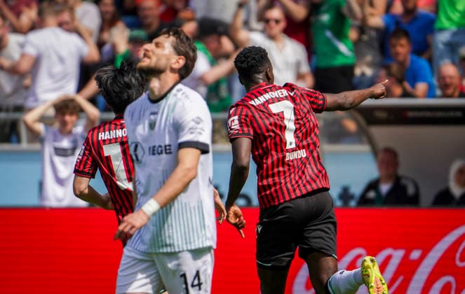 Deutschland: Fussball 2.Bundesliga 2025 2026, 32. Spieltag - Hannover 96 vs Preußen Münster - Heinz von Heiden Arena Stadion (Hannover): Tor und Torjubel zum Mustapha Bundu (Hannover 96, 7) Hannover