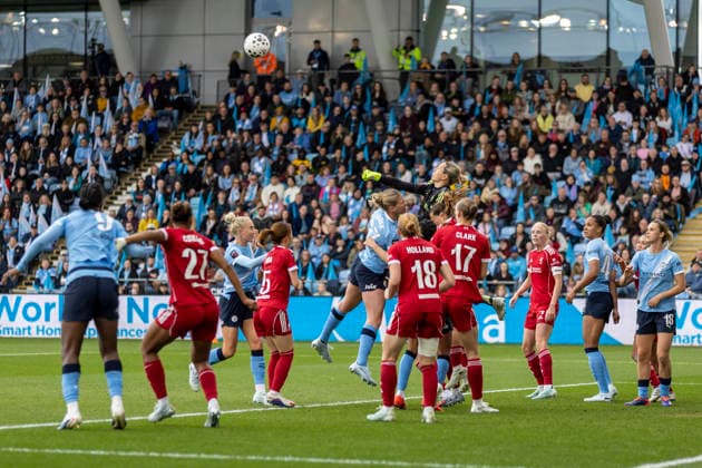 RECORD DATE NOT STATED 3rd May 2026; Joie Stadium, Manchester, England; Womens Super League Football, Manchester City versus Liverpool; Goalkeeper Rachael Laws of Liverpool Women thumps the ball clear TimxWilliams