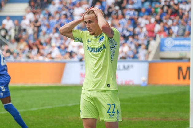 03.05.2026, xgox, Fussball - 2.Bundesliga 1.FC Magdeburg - Hertha BSC Berlin emspor, v.l. Marten Winkler (Hertha, 22) enttaeuscht, schaut enttaeuscht, niedergeschlagen, disappointed (DFL DFB REGULATIONS PROHIBIT ANY USE OF PHOTOGRAPHS as IMAGE SEQUENCES and or QUASI-VIDEO) Magdeburg