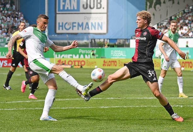 03.05.2026, xhbx, Fussball 2.Bundesliga, SpVgg Greuther Fuerth - 1.FC Nürnberg v.l. Philipp Ziereis (Spvgg. Greuther Fürth), Piet Scobel (1.FC Nürnberg) (DFL DFB REGULATIONS PROHIBIT ANY USE OF PHOTOGRAPHS as IMAGE SEQUENCES and or QUASI-VIDEO) Fuerth