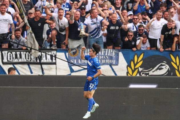 Shio Fukuda (Karlsruher SC, 13) jubelt nach seinem Treffer zum 2:1, Karlsruher SC vs. SV Darmstadt 98, 2. Bundesliga, 32. Spieltag, 2025 2026, 03.05.2026, DFL REGULATIONS PROHIBIT ANY USE OF PHOTOGRAPHS AS IMAGE SEQUENCES AND OR QUASI-VIDEO, Karlsruher SC vs. SV Darmstadt 98, 2. Bundesliga, 32. Spieltag, 2025 2026, 03.05.2026 Karlsruhe