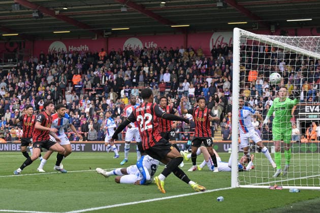 Bournemouth v Crystal Palace, Premier League Goal 1-0 - Own goal by Jefferson Lerma (8) of Crystal Palace after Evanilson (9) of AFC Bournemouth shot at goal to score the opening goal beating Dean Henderson (1) of Crystal Palace during the Premier League match between Bournemouth and Crystal Palace at the Vitality Stadium, Bournemouth, UK on 3 May 2026. Bournemouth Vitality Stadium Dorset UK Editorial use only DataCo restrictions apply See www.football-dataco.com , Copyright: xGrahamxHuntx PSI-24199-0048