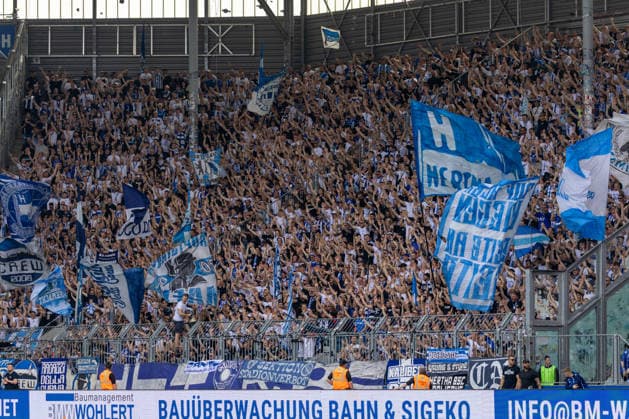 Deutschland : 2.Bundesliga, 32.Spieltag, 03.05.2026, Saison 2025 2026,1. FC Magdeburg vs Hertha BSC, Avnet Arena : Fanblock von Hertha BSC