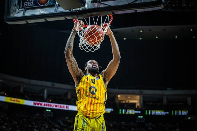 Basketball Berlin 03.05.2026 Saison 2025 2026 EasyCredit BBL 1. Bundesliga Männer, Herren Alba Berlin - NINERS Chemnitz J wan Roberts (Alba Berlin, No.13)