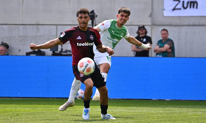 03.05.2026 - Fussball - Saison 2025 2026 - 2. Fussball - Bundesliga - Derby Frankenderby - 32. Spieltag: SpVgg Greuther Fürth ( Kleeblatt ) - 1. FC Nürnberg FCN ( Club ) - Sportfoto Zink - xwoxzix - DFL regulations prohibit any use of photographs as image sequences and or quasi-video - only for editorial use - Henri Koudossou (8, 1. FC Nürnberg FCN ) Aaron Keller (16, SpVgg Greuther Fürth )
