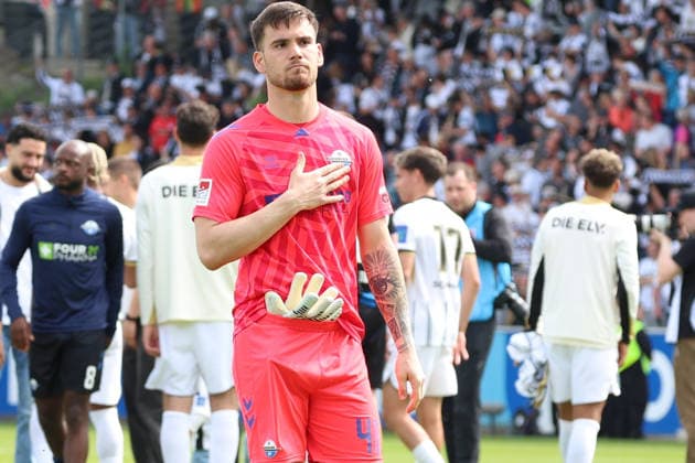 03.05.2026, xrekx, Fussball 2.Bundesliga, SV Elversberg - SC Paderborn 07 v.l. Dennis Seimen (SC Paderborn 07) bedankt bedanken sich bei den Fans, the player thanks the fans for their support Spielende (DFL DFB REGULATIONS PROHIBIT ANY USE OF PHOTOGRAPHS as IMAGE SEQUENCES and or QUASI-VIDEO) Elversberg *** 03 05 2026, xrekx, Fussball 2 Bundesliga, SV Elversberg SC Paderborn 07 v l Dennis Seimen SC Paderborn 07 thanks the fans, the player thanks the fans for their support Spielende DFL DFB REGULATIONS PROHIBIT ANY USE OF PHOTOGRAPHS as IMAGE SEQUENCES and or QUASI VIDEO Elversberg