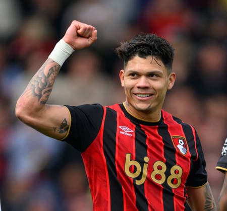 03 May 2026 - AFC Bournemouth v Crystal Palace - Premier League - Vitality Stadium. AFC Bournemouth v Crystal Palace - Premier League - Vitality Stadium. Evanilson celebrates scoring Bournemouth s first goal. Picture : Mark Pain BOURNEMOUTH England  Copyright: xMarkxPainx