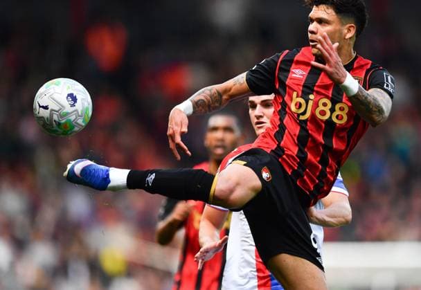 Evanilson of AFC Bournemouth controls the ball - AFC Bournemouth v Crystal Palace, Premier League, Vitality Stadium, Bournemouth, UK - 3rd May 2026 Editorial Use Only - DataCo restrictions apply, No free usage or syndication, standard fees apply. AFC Bournemouth v Crystal Palace, Premier League, Football, Vitality Stadium, Bournemouth , UK - 03 May 2026Bournemouth Vitality Stadium United Kingdom EDITORIAL USE ONLY No use with unauthorised audio, video, data, fixture lists, club league logos or live services. Online in-match use limited to 120 images, no video emulation. No use in betting, games or single club league player publications.  Copyright: xMDI Shutterstockx 16855306x