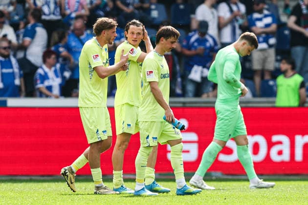 Fabian Reese (Hertha BSC Berlin,11) und Torwart Tjark Ernst (Hertha BSC,1) - 2. Fußball Bundesliga Saison 2025-2026 Punktspiel 1. FC Magdeburg vs. Hertha BSC Berlin in der Avnet Arena in Magdeburg - Aktion,Fußball,Mann,Männer,Deutschland,03.05.2026