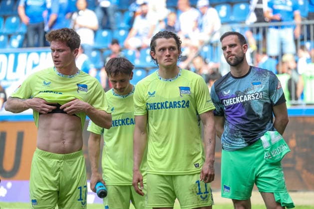 03.05.2026, xgox, Fussball - 2.Bundesliga 1.FC Magdeburg - Hertha BSC Berlin emspor, v.l. Fabian Reese (Hertha, 11) enttaeuscht, schaut enttaeuscht, niedergeschlagen, disappointed (DFL DFB REGULATIONS PROHIBIT ANY USE OF PHOTOGRAPHS as IMAGE SEQUENCES and or QUASI-VIDEO) Magdeburg