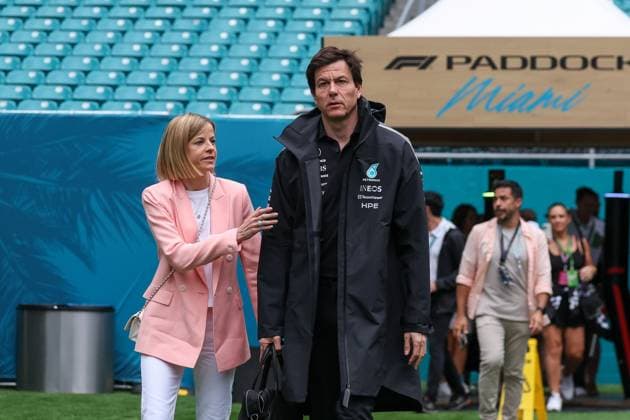 Teamchef Toto Wolff (Mercedes-AMG Petronas) mit seiner Frau Susie, Grosser Preis von Miami, Motorsport, Herren, Formel 1, Rennen, 03.05.2026 Miami Florida USA