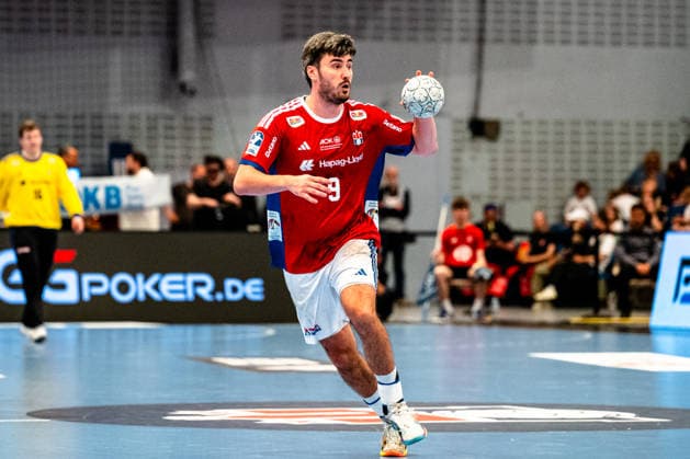 03.05.2026, xdobgx, Handball Daikin HBL, Handball Verein Hamburg HSV - TVB Stuttgart v.l. Jacob Lassen (Handball Sport Verein Hamburg, 9) am Ball, plays the ball Hamburg