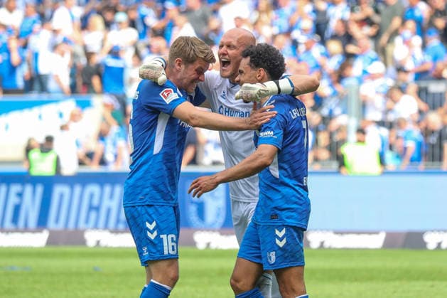 03.05.2026, xgox, Fussball - 2.Bundesliga 1.FC Magdeburg - Hertha BSC Berlin emspor, v.l. Marcus Mathisen (Magdeburg, 16), Dominik Reimann (Magdeburg, 1), Herbert Bockhorn (Magdeburg, 7) Jubel ueber den Sieg, Jubel nach Spielende (DFL DFB REGULATIONS PROHIBIT ANY USE OF PHOTOGRAPHS as IMAGE SEQUENCES and or QUASI-VIDEO) Magdeburg *** 03 05 2026, xgox, Fußball 2 Bundesliga 1 FC Magdeburg Hertha BSC Berlin emspor, v l Marcus Mathisen Magdeburg, 16 , Dominik Reimann Magdeburg, 1 , Herbert Bockhorn Magdeburg, 7 Jubel über den Sieg, Jubel nach Spielende DFL DFB REGULATIONS PROHIBIT ANY USE OF PHOTOGRAPHS as IMAGE SEQUENCES and or QUASI VIDEO Magdeburg