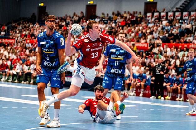 03.05.2026, xdobgx, Handball Daikin HBL, Handball Verein Hamburg HSV - TVB Stuttgart v.l. Moritz Sauter (Handball Sport Verein Hamburg, 33) beim Wurf, in action, throwing Hamburg