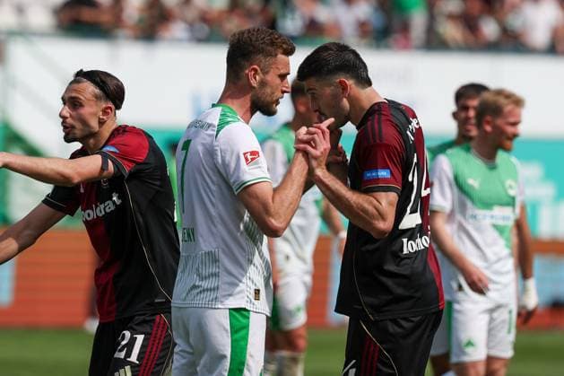 Dennis Srbeny 7 (Spvgg Greuther Fuerth), Berkay YÄ±lmaz 21 (1FC Nuernberg), Luca Lochosvili 24 (1FC Nuernberg) und Noel Futkeu 9 (Spvgg Greuther Fuerth) streiten sich nach SPielende, Emotionen, SpVgg Greuther Fuerth vs. 1. FC Nuernberg, Fussball, Maenner, 2. Bundesliga, DFL, Saison 2025 2026, 32. Spieltag, Rueckrunde, 03.05.2026 DFB regulations prohibit any use of photographs as image sequences and or quasi-video Fuerth Bayern Deutschland