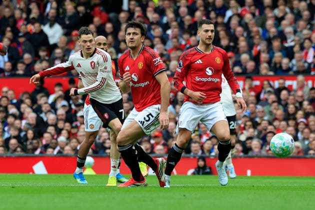 Manchester United, ManU v Liverpool, Premier League Florian Wirtz (7) of Liverpool has a shot on goal during the Premier League match between Manchester United and Liverpool at Old Trafford, Manchester, UK on 3 May 2026. Manchester Old Trafford Greater Manchester UK Editorial use only DataCo restrictions apply See www.football-dataco.com , Copyright: xConorxMolloyx PSI-24192-0055