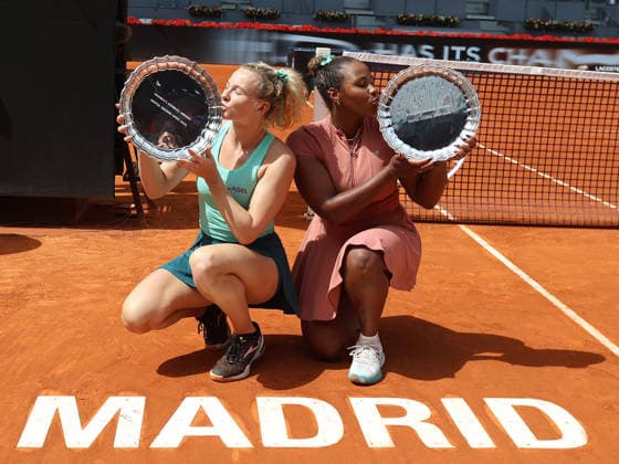 Alberto Simon Taylor Townsend and Katerina Siniakova pose with the winners trophies, during the trophy presentation ceremony of the women doubles final of the Mutua Madrid Open tennis tournament at the Caja Magica, in Madrid on May 3, 2026. Copyright: xALBERTOxSIMONx AgenciaxLOFx